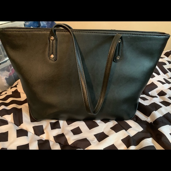 Brand new Nine West Purse - Picture 3 of 3